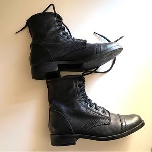Steve Madden black leather lace up ankle boots. Size 9